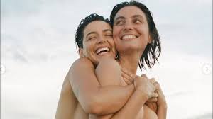 Calu Rivero, desnuda en una playa de Estados Unidos, reflexionó sobre la libertad y el empoderamiento de las mujeres a través del arte