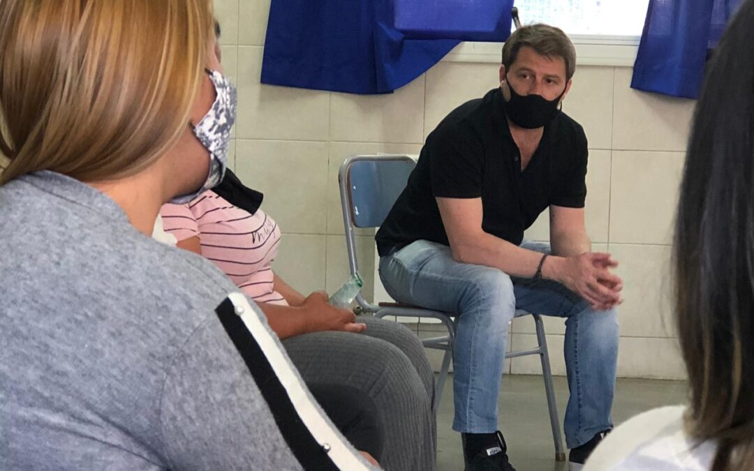 Alex Campbell y Agustina Ciarletta otorgaron un subsidio a un club en Virreyes