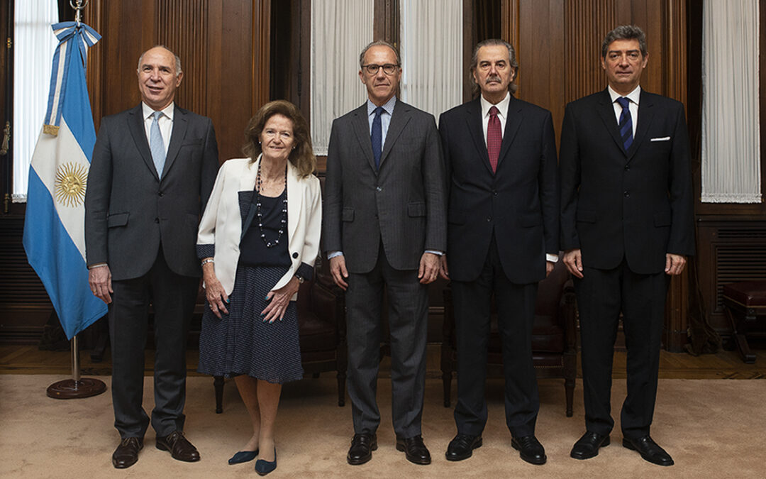 Definiciones en una Corte Suprema paralizada