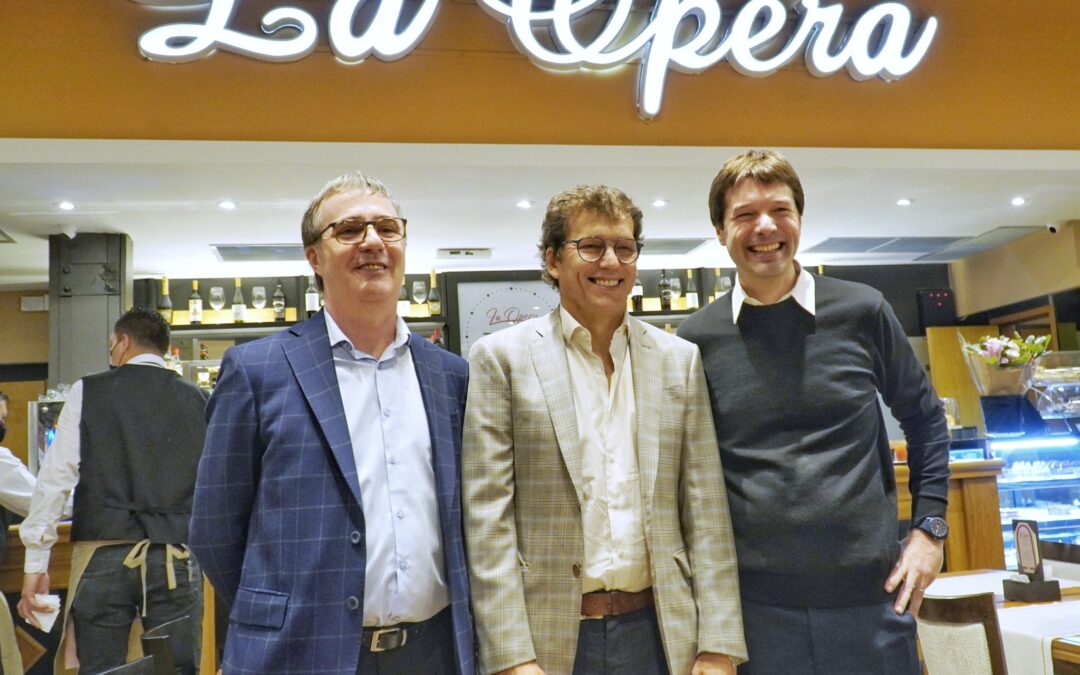 REABRE EL CAFÉ LA ÓPERA INAUGURADO EN 1928 A CUATRO CUADRAS DEL CONGRESO