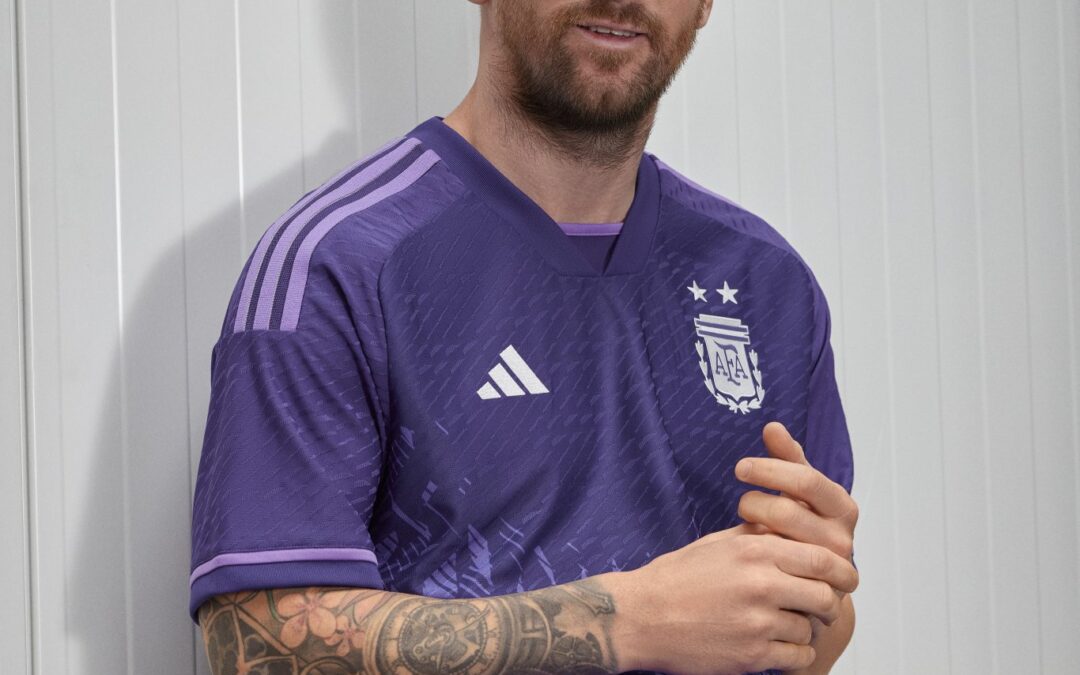 NUEVO COLOR DE CAMISETA ALTERNATIVA PARA EL SELECCIONADO ARGENTINO DE FÚTBOL