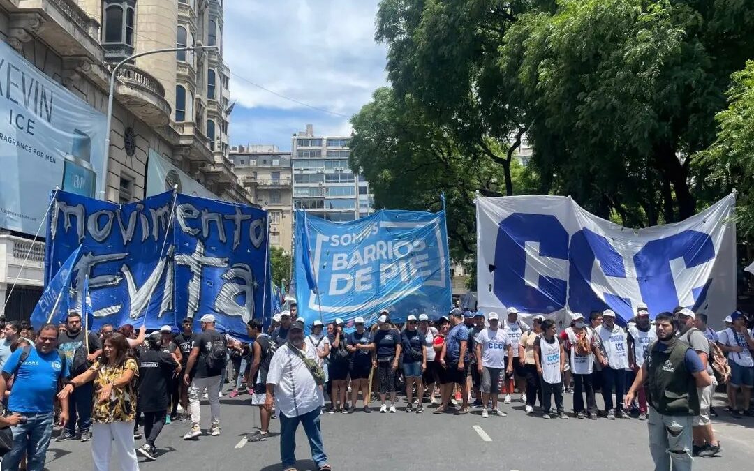 EL GOBIERNO DA CASI TRES MIL MILLONES DE PESOS POR DÍA PARA PLANES SOCIALES