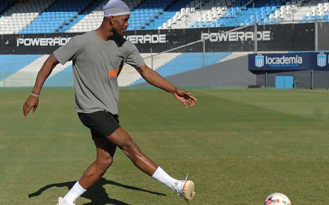 UN ÍDOLO DE LA NBA DE VISITA EN LAS CANCHAS DE BOCA Y RACING