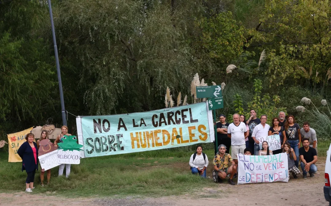 PROTESTA DE VECINOS DE TIGRE: «NO A LA CÁRCEL SOBRE HUMEDALES»