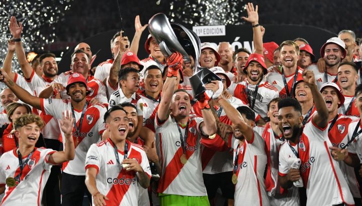 River, campeón de la Supercopa Argentina: le ganó 2-1 a Estudiantes sobre la hora con un golazo de Aliendro