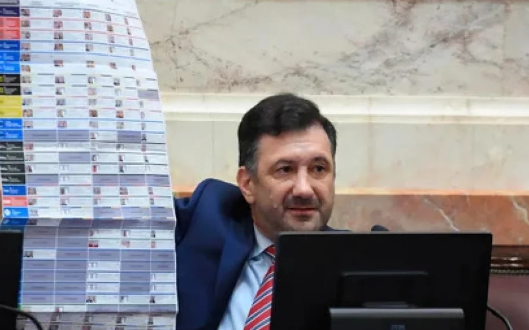 El Senado expulsó a Kueider: La Libertad Avanza, el PRO y la UCR se sumaron a la iniciativa propuesta por el kirchnerismo